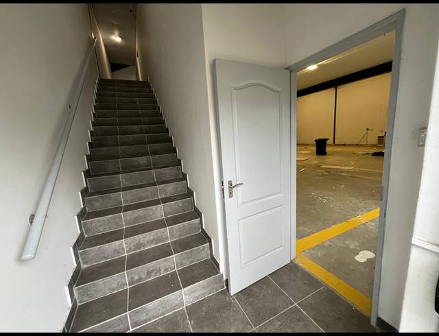 386M² WAREHOUSE TO LET IN RIVERGATE